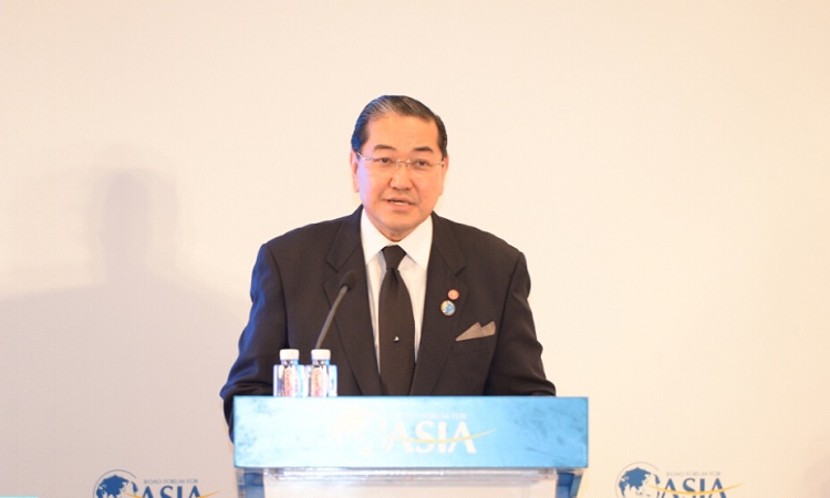 泰国前副总理、亚洲和平和解理事会主席素拉杰发表演讲