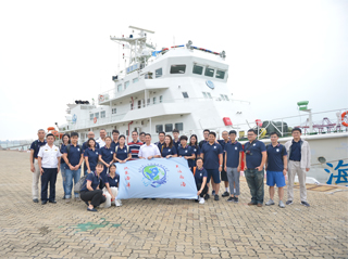 海峡两岸青年学生南海主题夏令营营员访问海南海事局