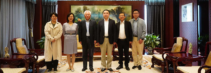 吴士存拜会中国驻欧盟使团团长蔡润大使