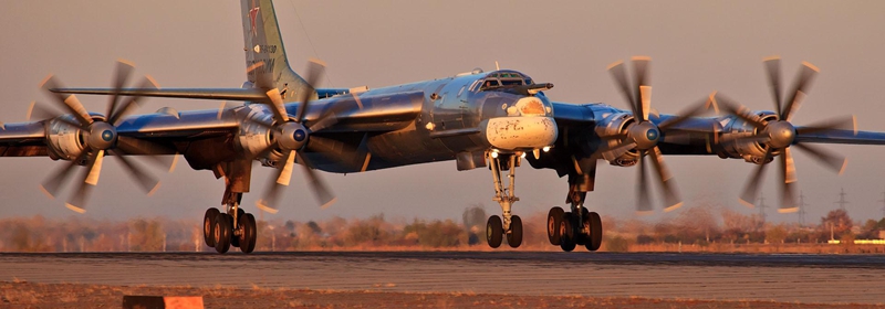 俄罗斯图-95轰炸机“老当益壮”